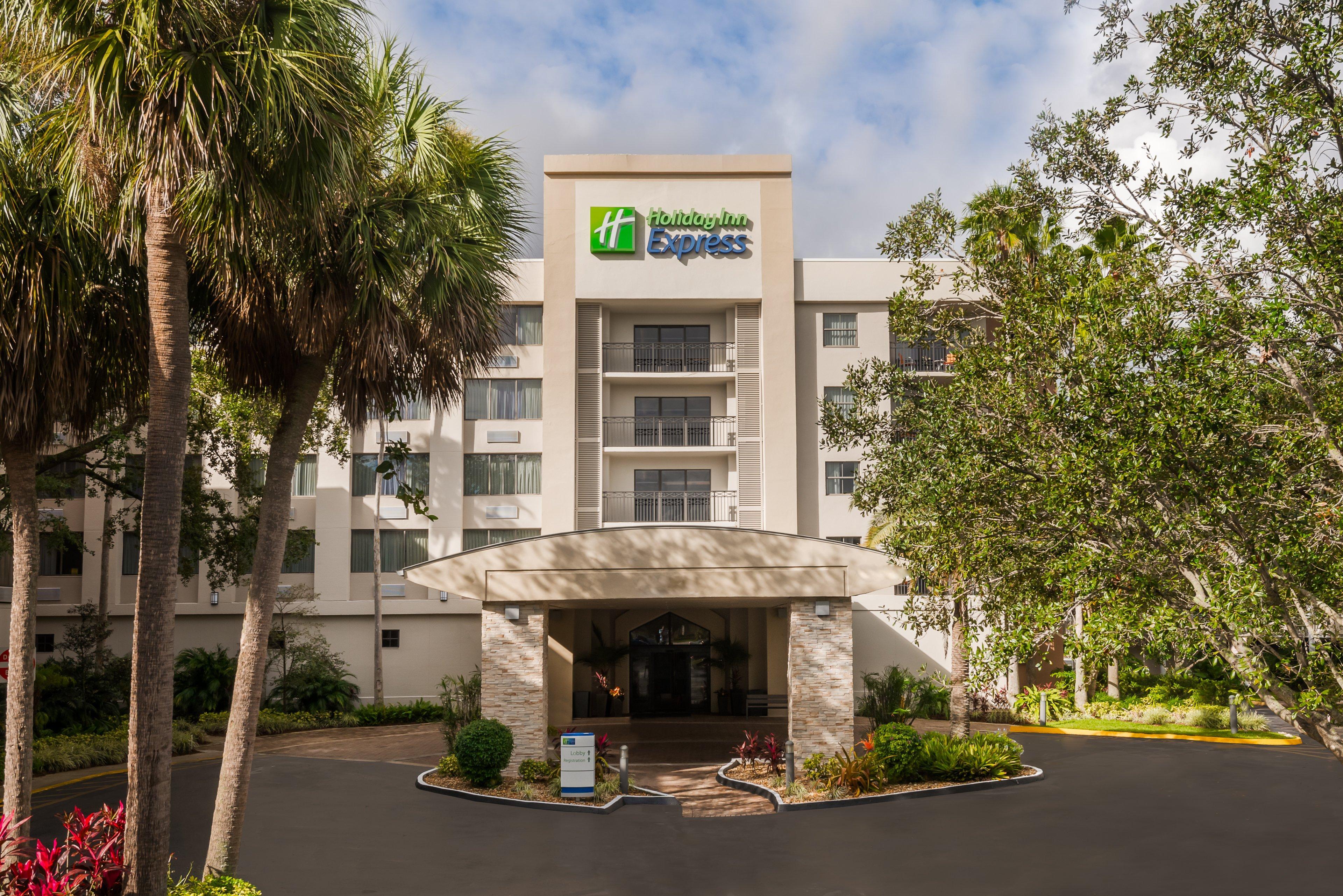 Holiday Inn Express Hotel & Suites Ft. Lauderdale-Plantation By Ihg Exterior foto