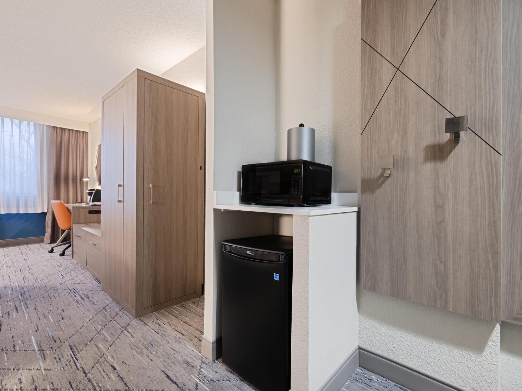 Holiday Inn Express Hotel & Suites Ft. Lauderdale-Plantation By Ihg Exterior foto