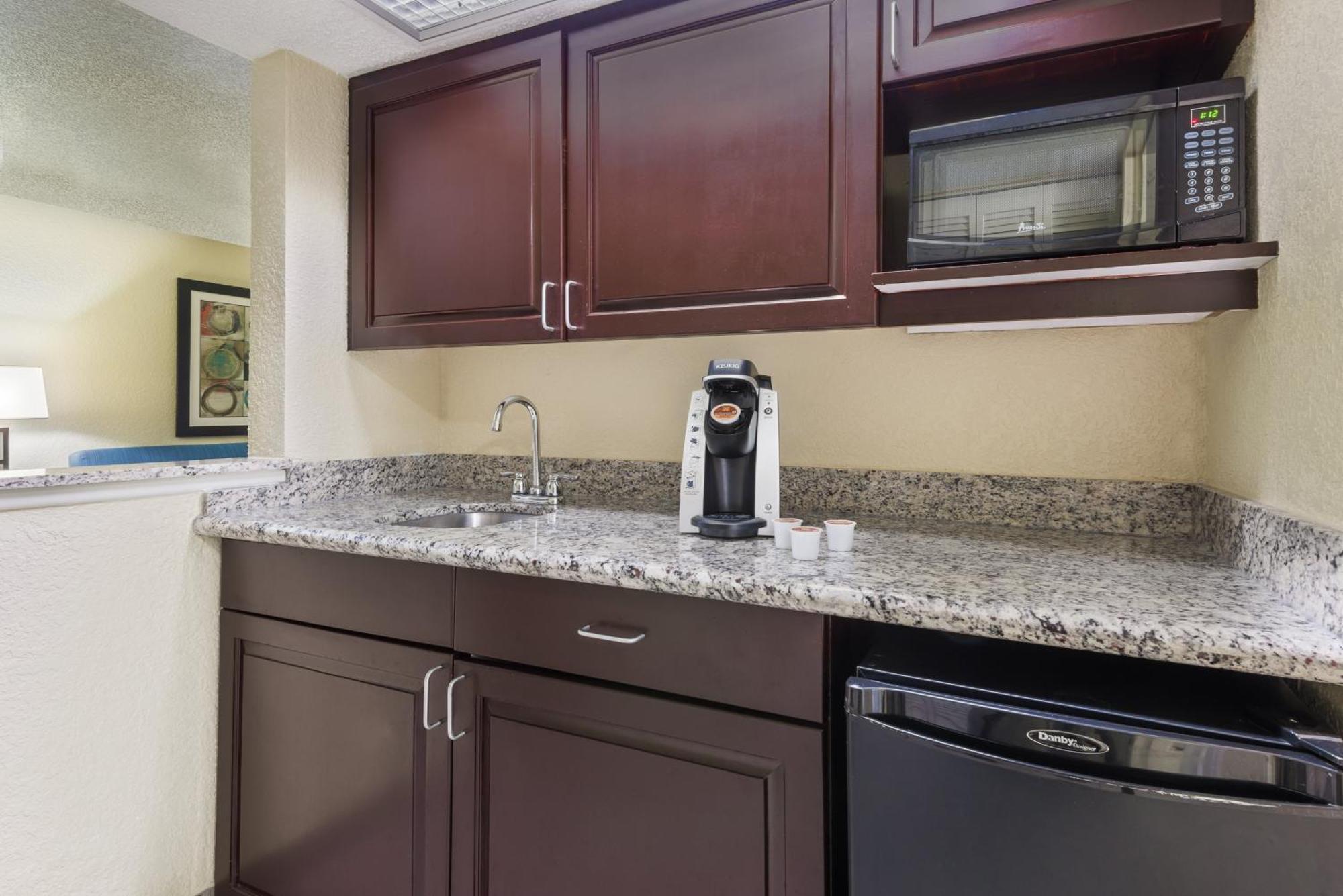 Holiday Inn Express Hotel & Suites Ft. Lauderdale-Plantation By Ihg Exterior foto