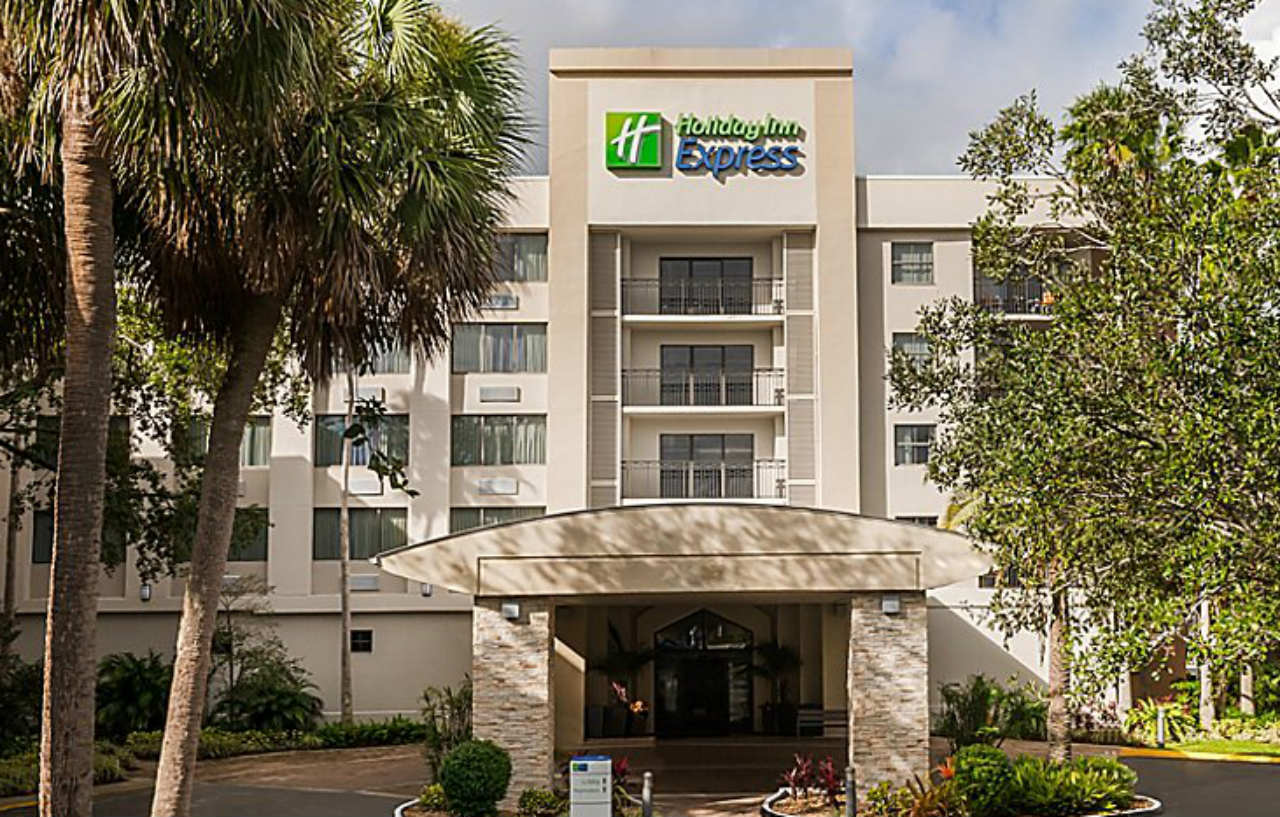 Holiday Inn Express Hotel & Suites Ft. Lauderdale-Plantation By Ihg Exterior foto