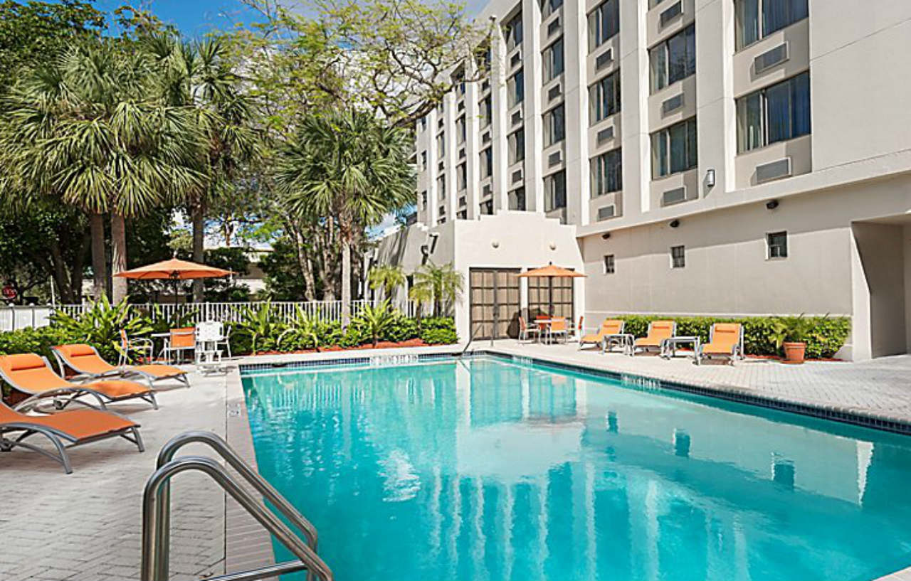 Holiday Inn Express Hotel & Suites Ft. Lauderdale-Plantation By Ihg Exterior foto